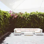 Vega Apartment *