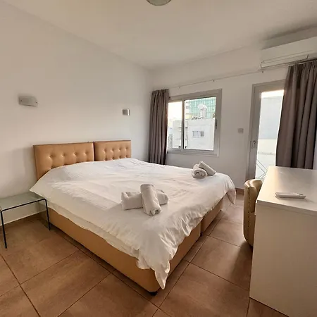 Vega Apartament Limassol