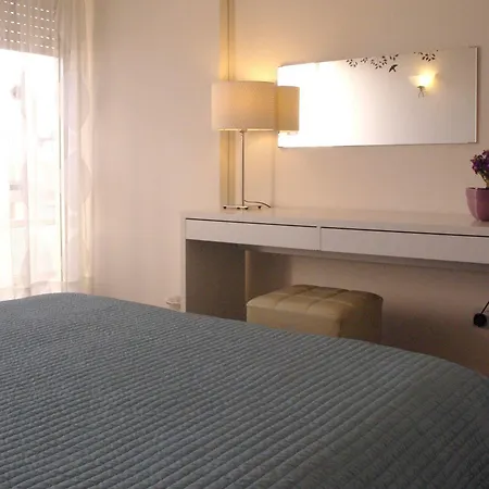 Vega Apartment *